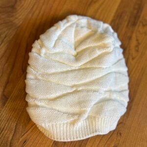 Cozy White Knit Beanie with fur lining